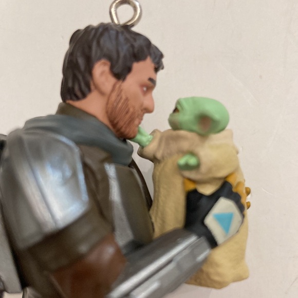 Hallmark Keepsake “I’ll See You Again” Star Wars:The Mandalorian ornament - Picture 5 of 10